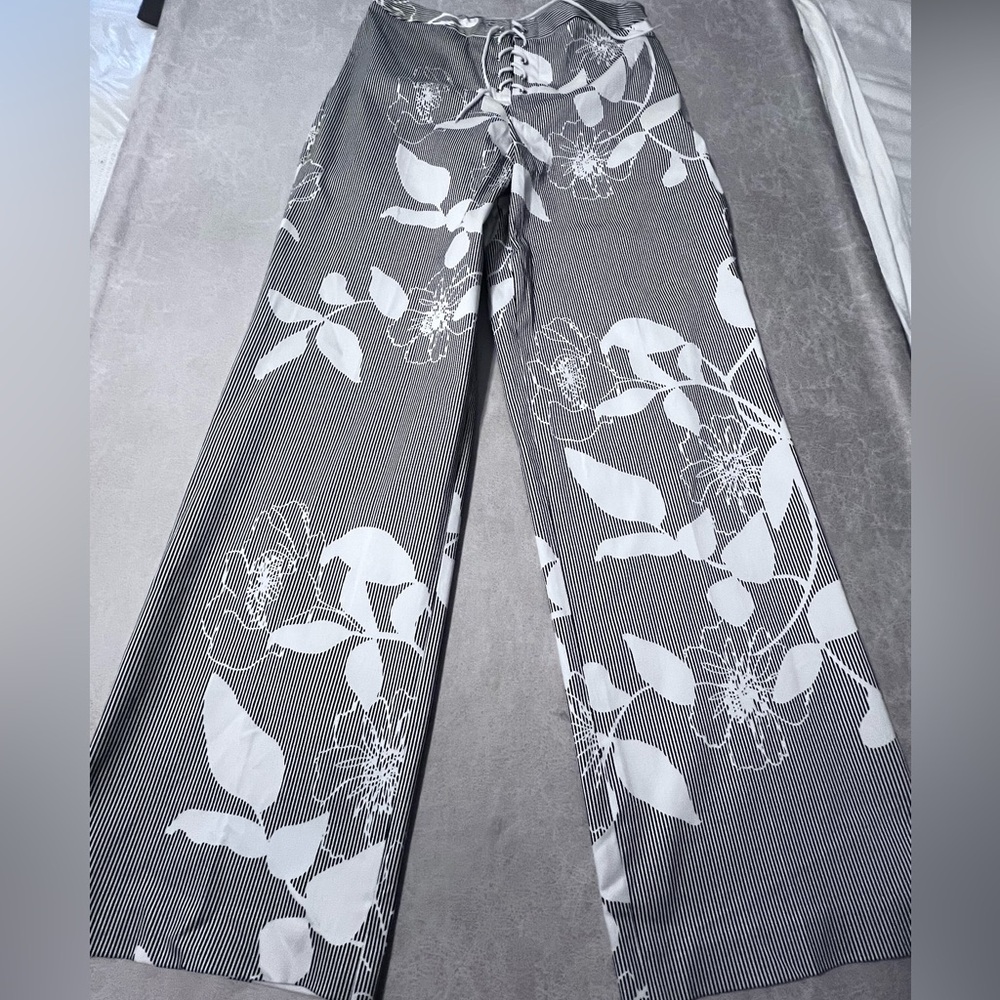 #4229. John Paul Richard UNIFORM Stretch Wide Leg Black/White Pants. Size 8